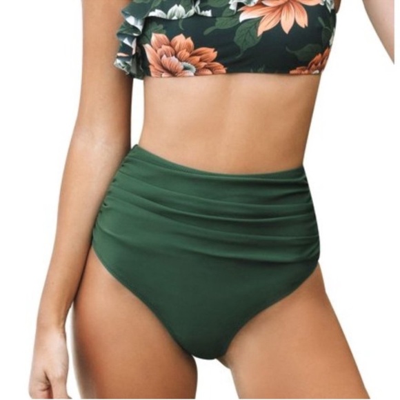 NWT Cupshe Green Bikini
Bottoms Small - Picture 1 of 8